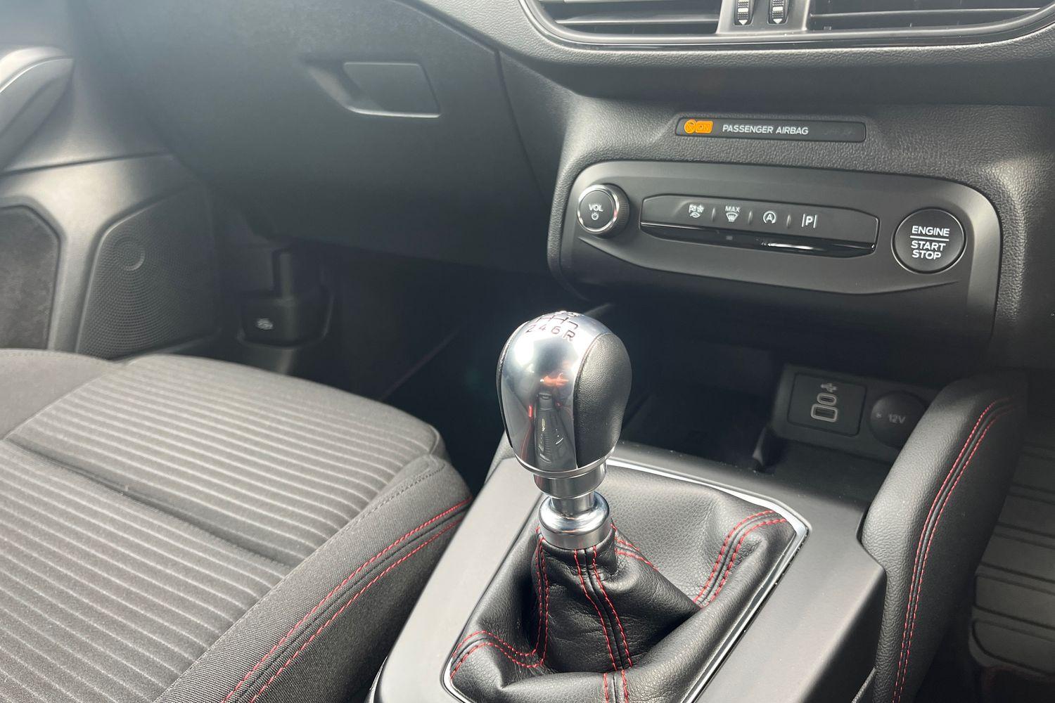 Ford FOCUS Photo 36