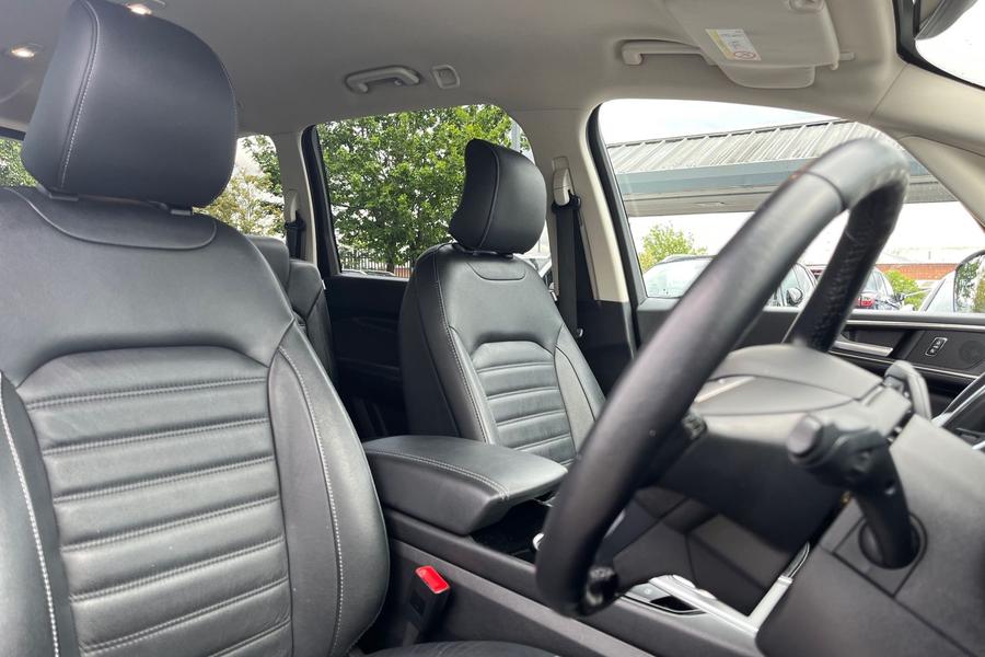 Ford Galaxy Photo autoimg-8ba44cdd3f49e3cda9b92bee72c2dd720e1787bf.jpg