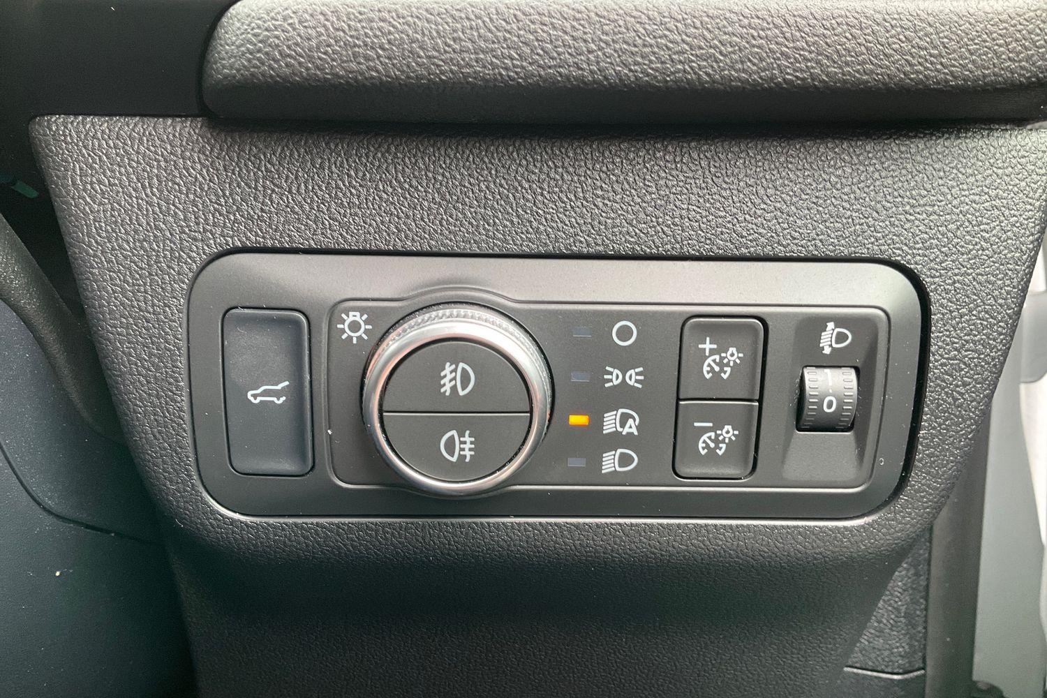 Ford KUGA Photo 32