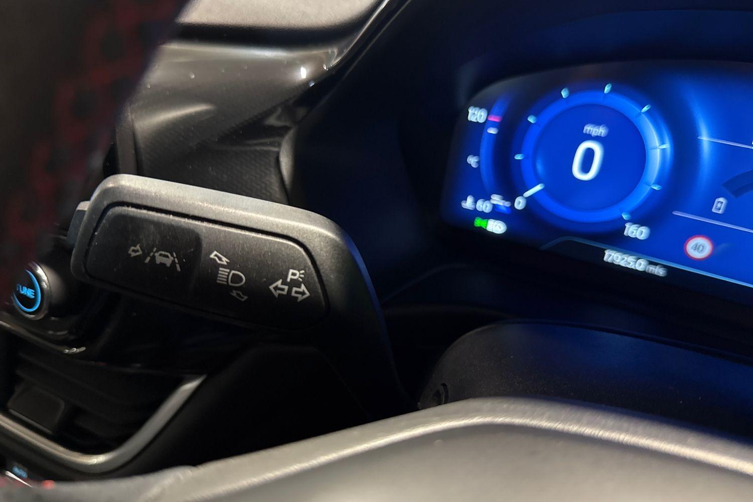 Ford FIESTA Photo 13