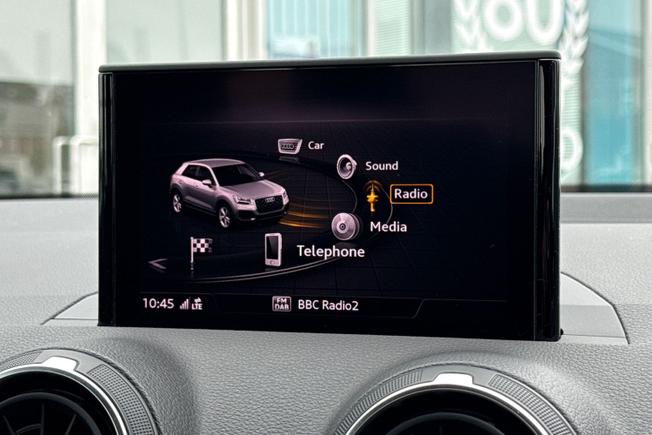 AUDI Q2 Photo 13