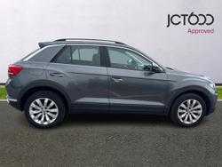 Volkswagen T-Roc Photo 4