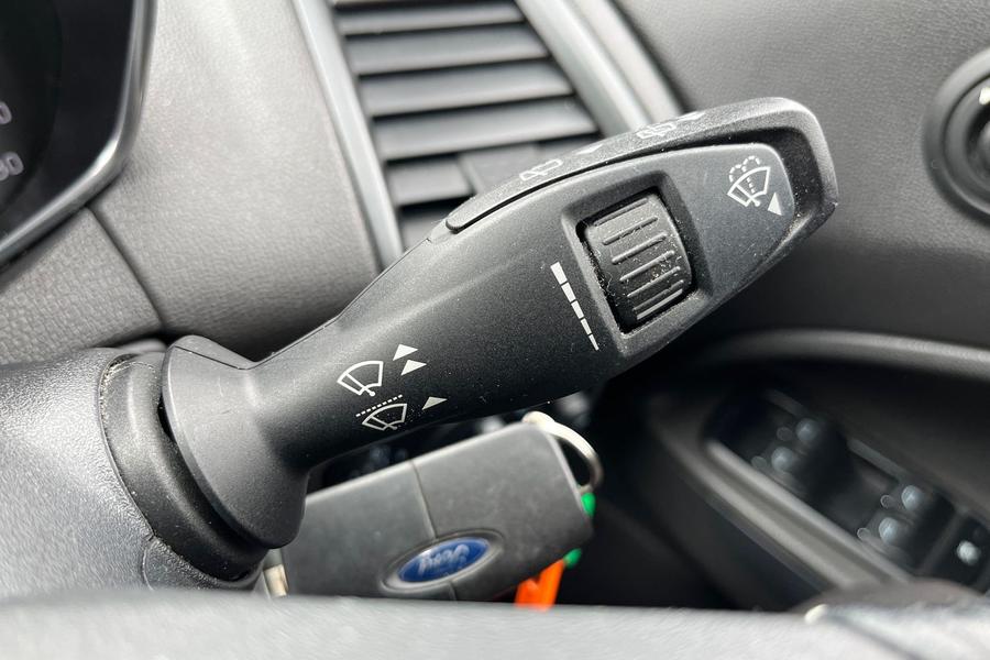 Ford EcoSport Photo autoimg-8bb55eaa3f854af7b8407dab70290a4e23cbf9f0.jpg