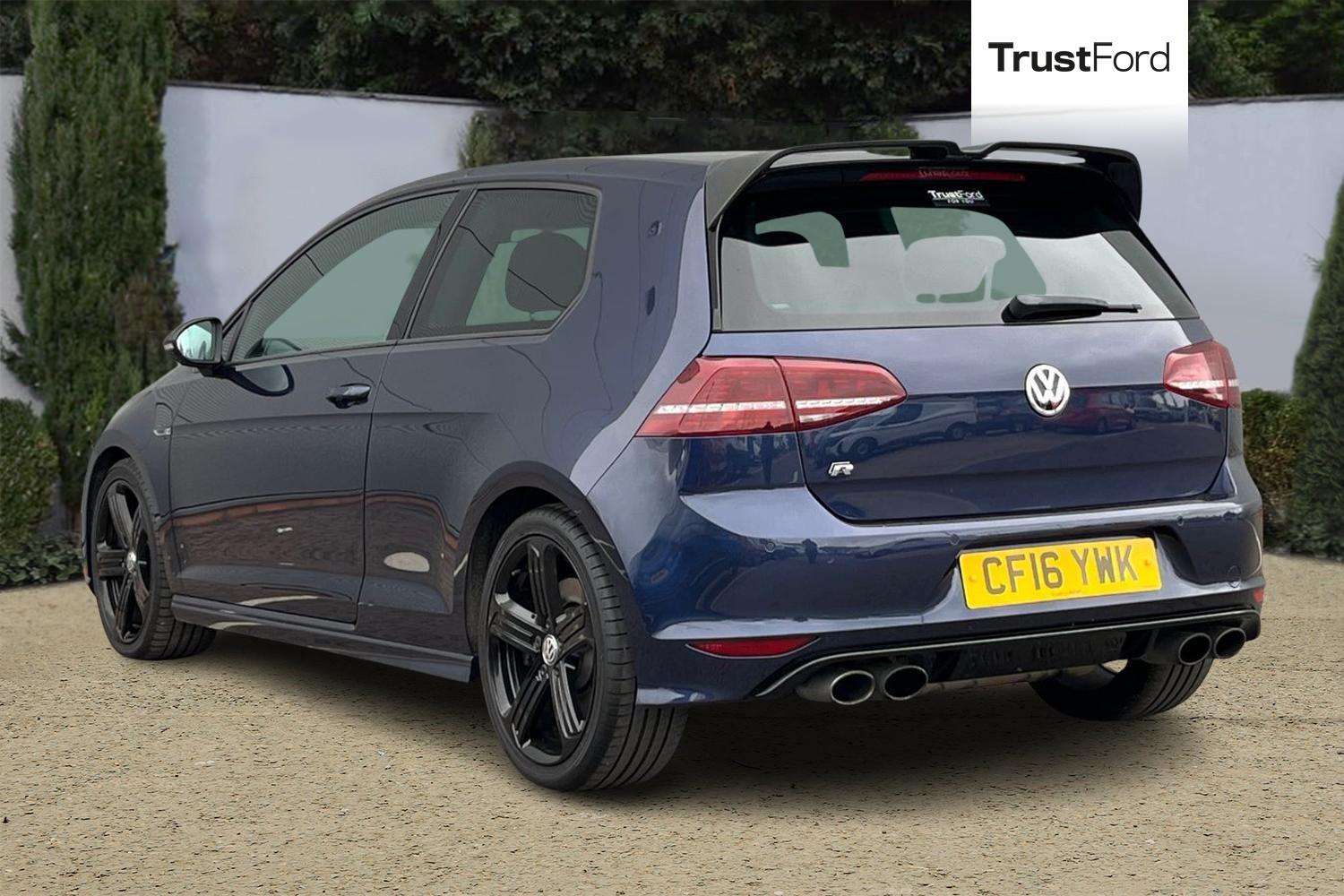 Volkswagen GOLF Photo 1