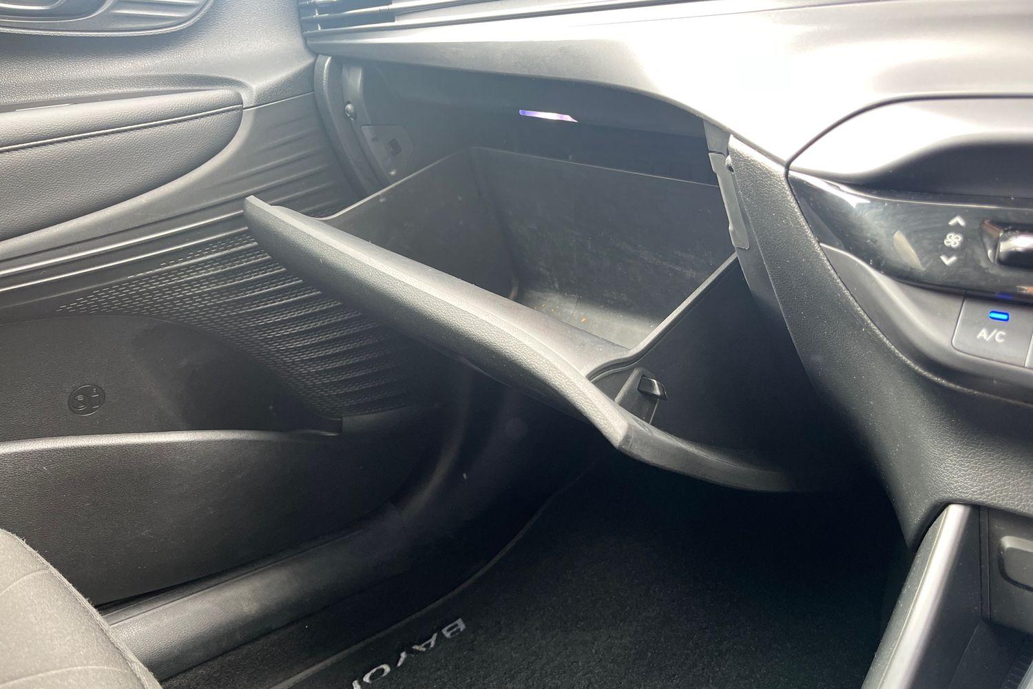 Hyundai BAYON Photo 32
