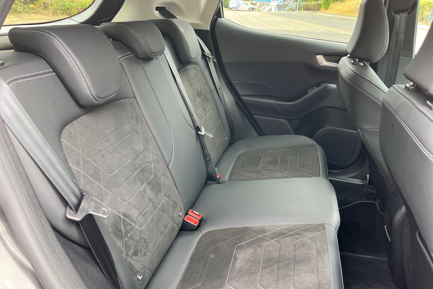 Ford FIESTA Photo 34