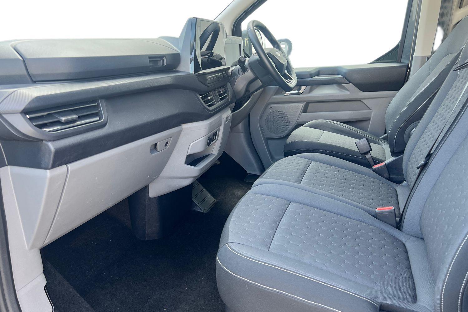 Ford TRANSIT CUSTOM Photo 2