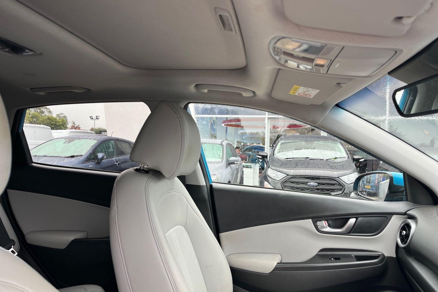 Hyundai KONA Photo 16