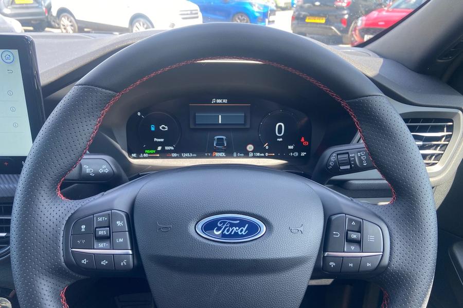 Ford Kuga Photo autoimg-8bc59d0a2c2fcad8a277a0dd0dbc13e3686575ee.jpg