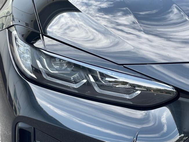 BMW I4 Photo 19