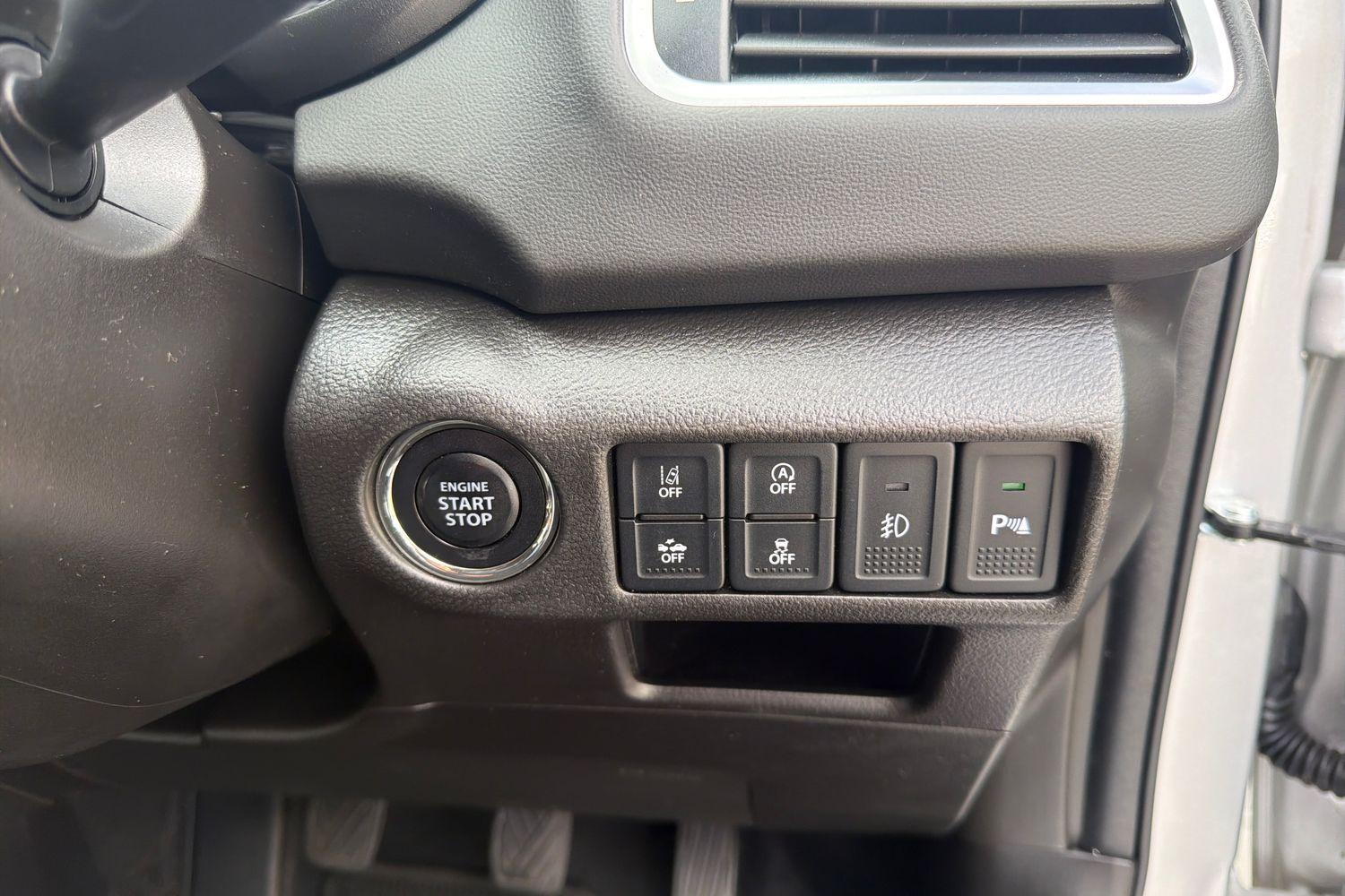 Suzuki S-Cross Photo 24