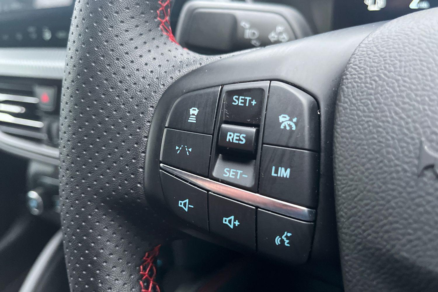 Ford KUGA Photo 29