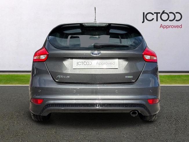 FORD Focus Photo 7