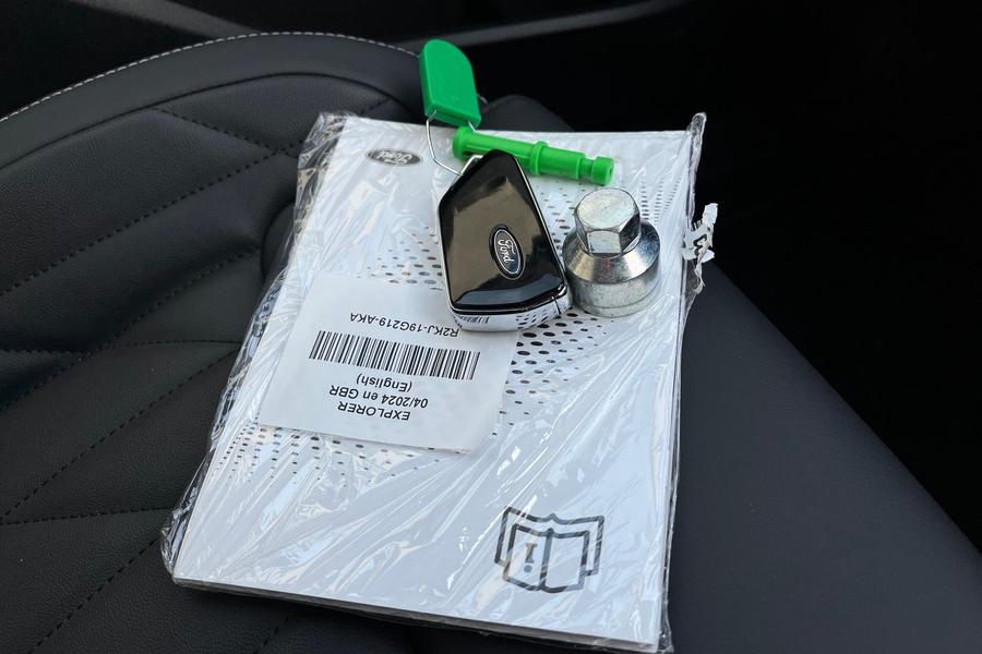 Ford Explorer Photo autoimg-8bd4a7b1982aea71eea7e7ff5fb688a68d879322.jpg