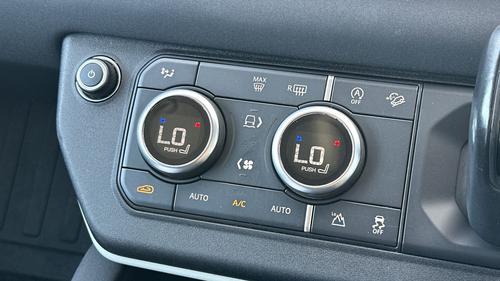 Land Rover Defender Photo autoimg-8bd97a2a581009c2150843f34eec4d24407eca20.jpg