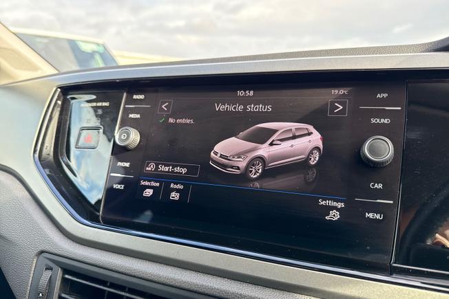 VOLKSWAGEN Polo Photo 32