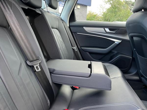 Audi A6 Saloon Photo autoimg-8bde7f3380c0ce799d7accac1407434f3f1d7700.jpg