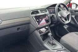 VOLKSWAGEN Tiguan Allspace Photo 2
