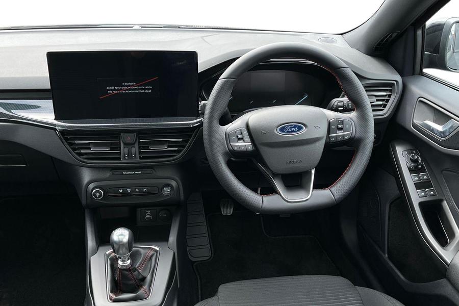 Ford FOCUS Photo autoimg-8bdfccdbbf564eb442db8121a7981f848ee13acd.jpg