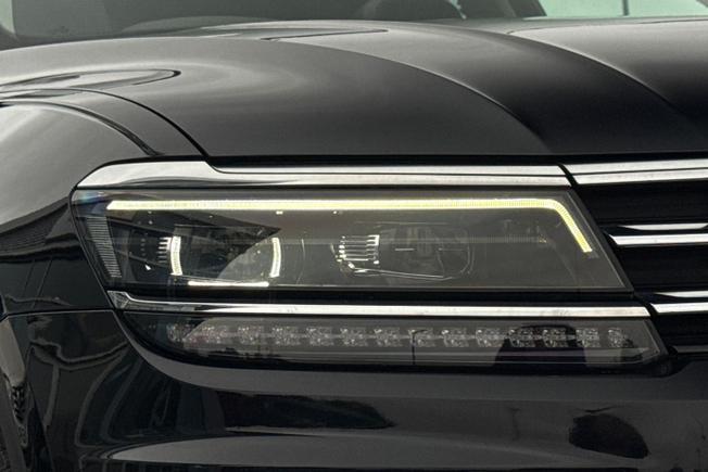 VOLKSWAGEN Tiguan Photo 19