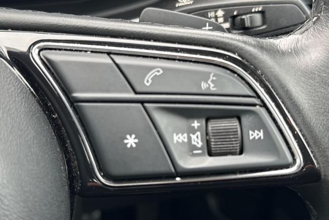AUDI A4 Photo 17