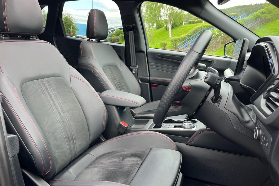 Ford KUGA Photo autoimg-8be4248ffc7c5c2f37babf14d0430e2bc6c7c858.jpg