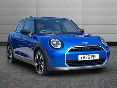 Used 2025 MINI Cooper 1.5C Exclusive Steptronic Euro 6 (s/s) 5dr at Sinclair Direct