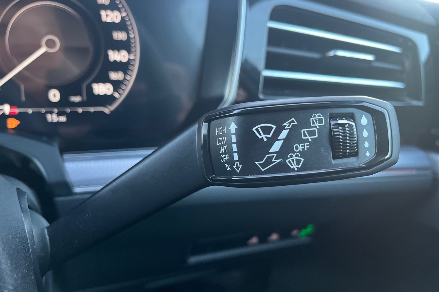 Volkswagen Touareg Photo 14