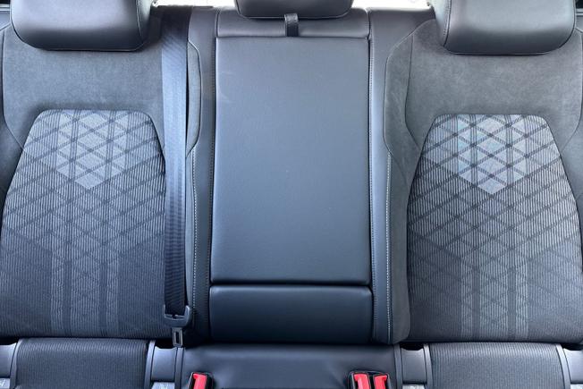 VOLKSWAGEN Golf Photo 42