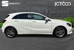 MERCEDES-BENZ A Class Photo 4