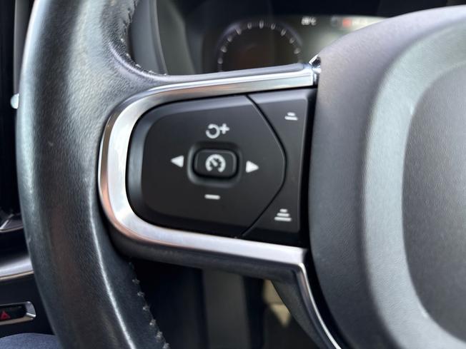 VOLVO XC60 Photo 16