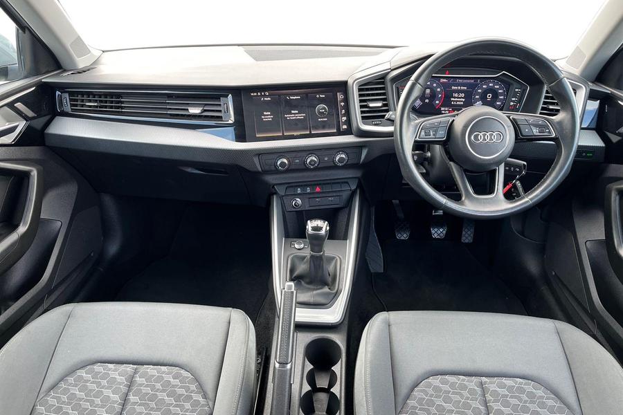 Audi A1 Photo autoimg-8bee5cc9eab2b9d1be3117b4ec70436ed5d5b3e6.jpg