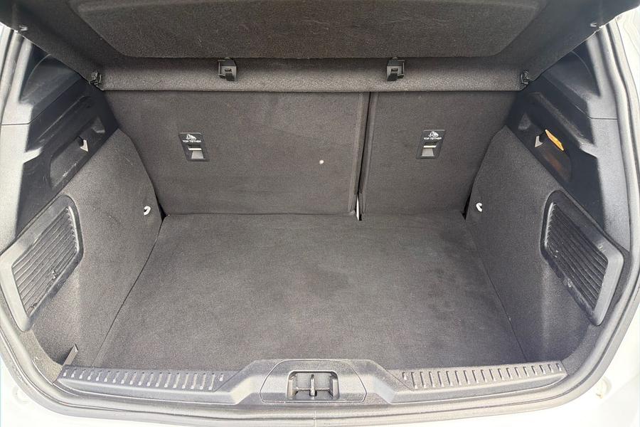 Ford FOCUS Photo autoimg-8bf6c28adf033709fe46dc3d25f3af8179b124c8.jpg