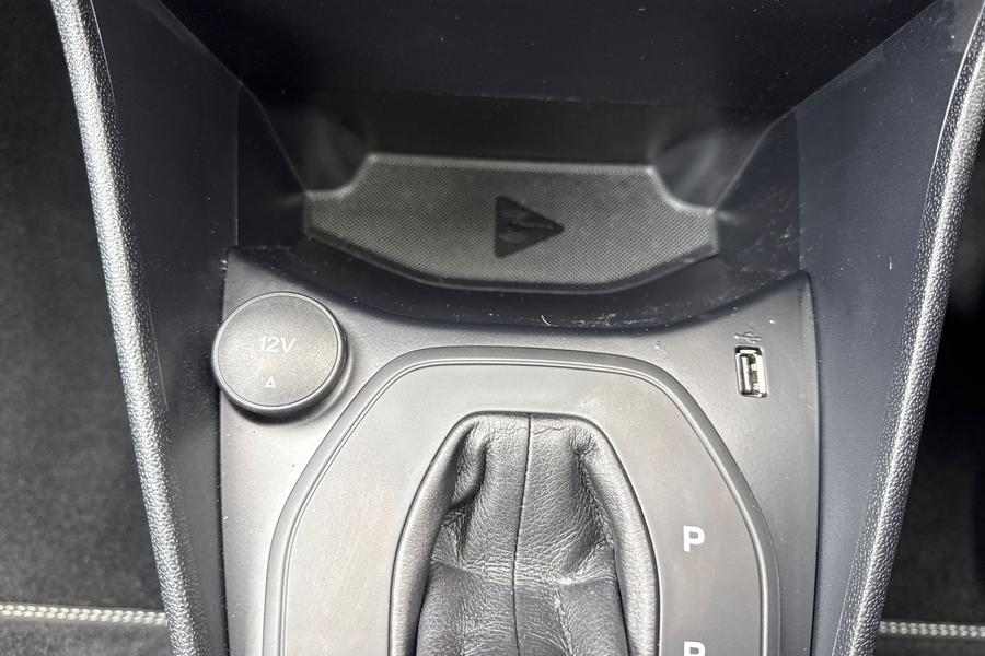 Ford FIESTA Photo autoimg-8bfb7a0c1a59eb1dc3b26cb98cf04583a6e09691.jpg