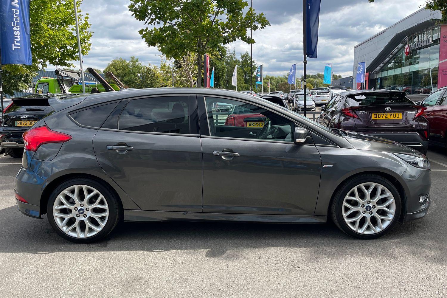 Ford FOCUS Photo 34