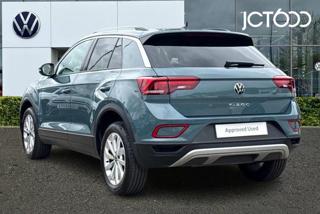 Volkswagen T-Roc Photo 3