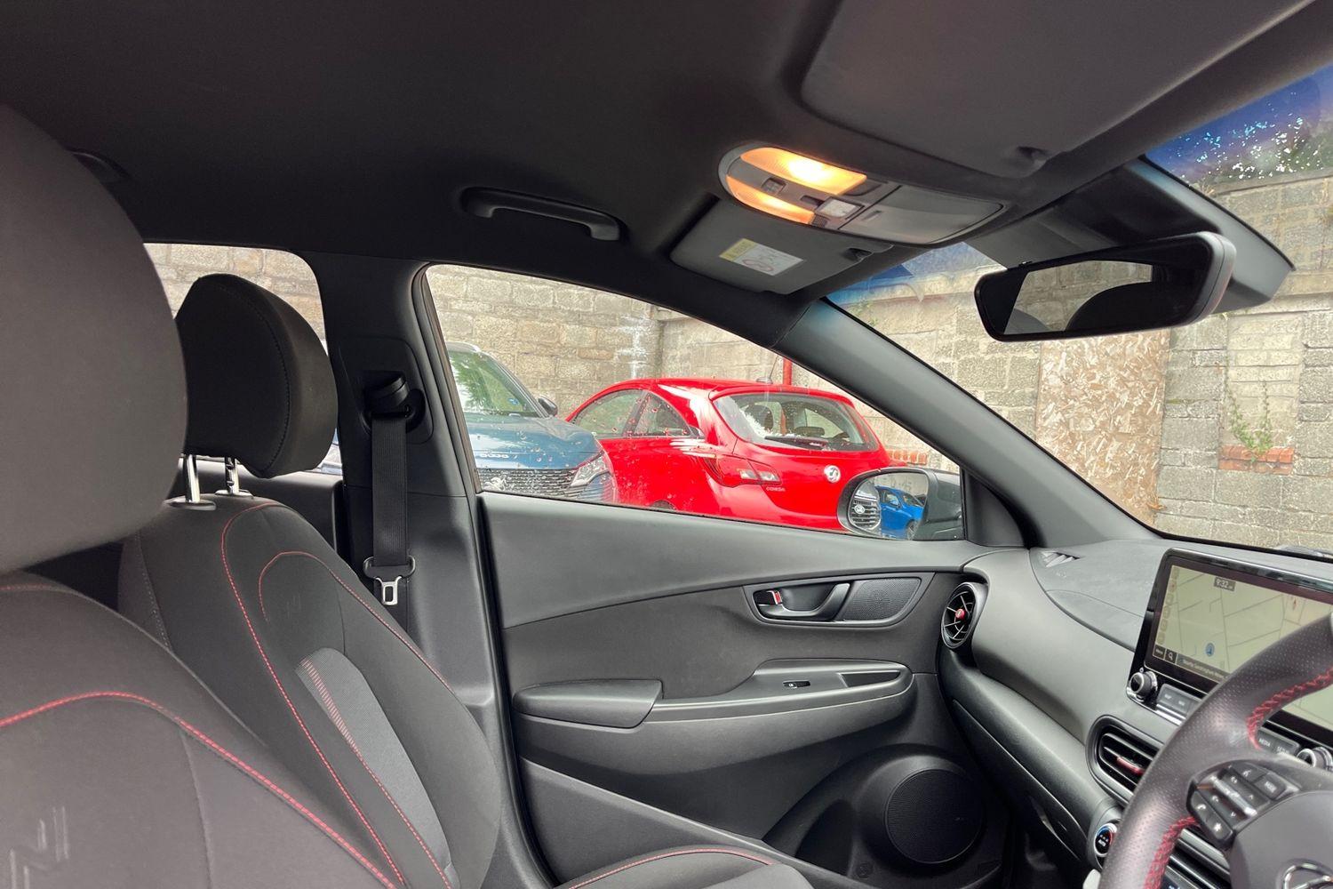 Hyundai KONA Photo 16