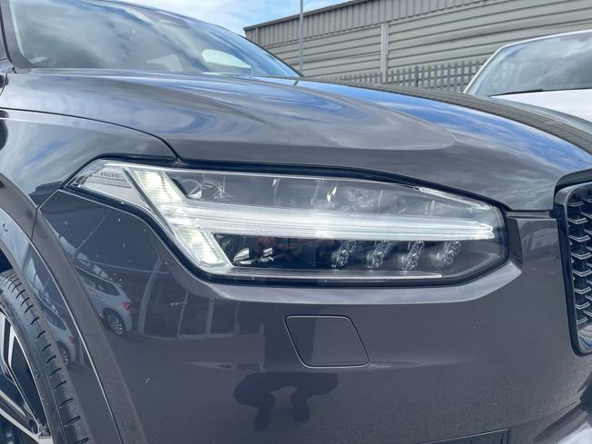 VOLVO XC90 Photo 19