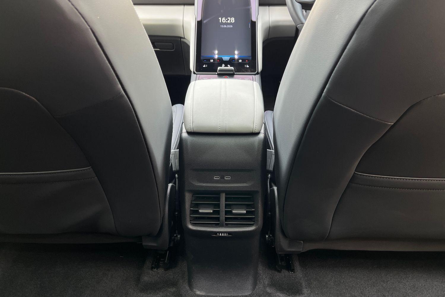 Ford Explorer Photo 27