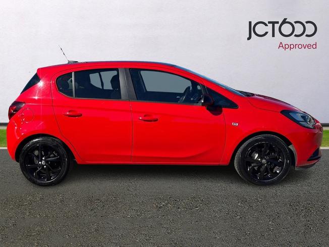VAUXHALL Corsa Photo 4
