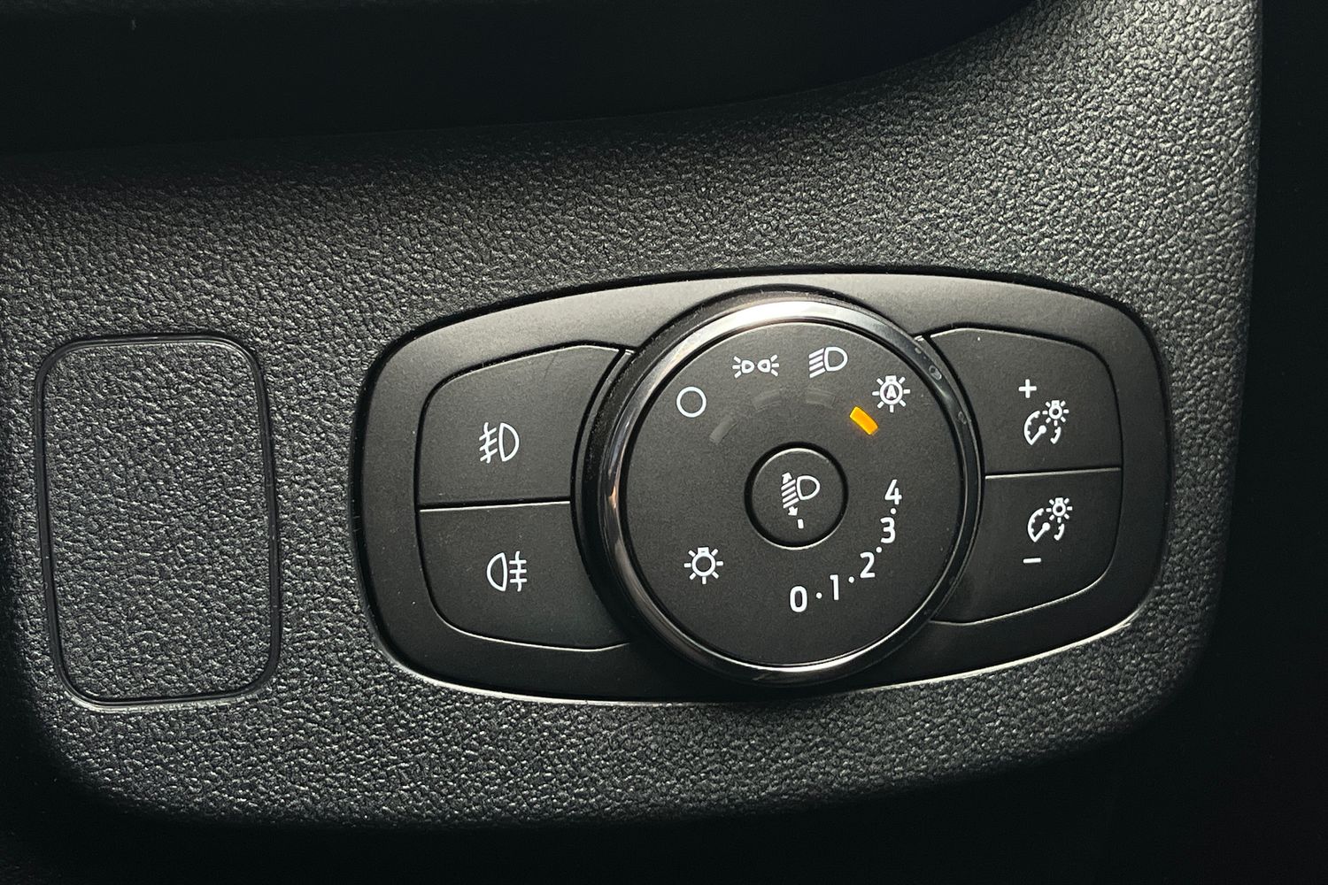Ford Puma Photo 37