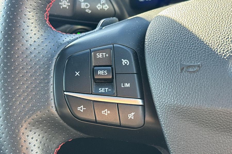 Ford KUGA Photo autoimg-8c054843e9c2b010dbeebfe4eb9611d54d31266f.jpg