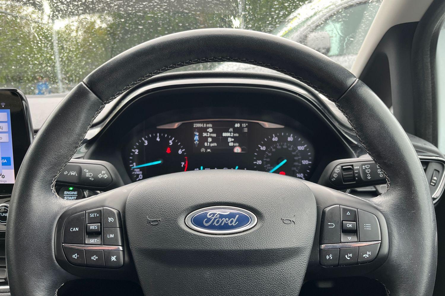 Ford FIESTA Photo 11