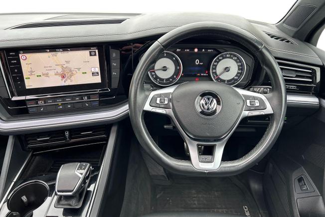 VOLKSWAGEN Touareg Photo 11
