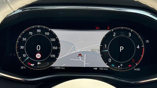 Jaguar F-PACE Photo autoimg-8c096438cb7dd019fcad0dd2c73eb6d1ff93be99.jpg