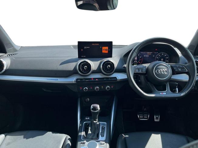 AUDI Q2 Photo 10