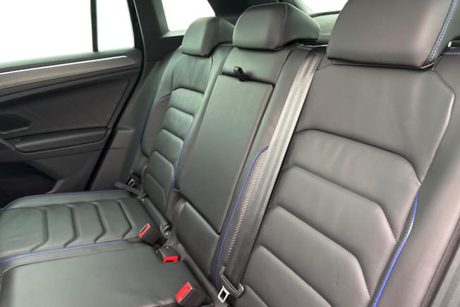 VOLKSWAGEN Tiguan Photo 9