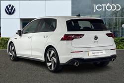 VOLKSWAGEN Golf Photo 3
