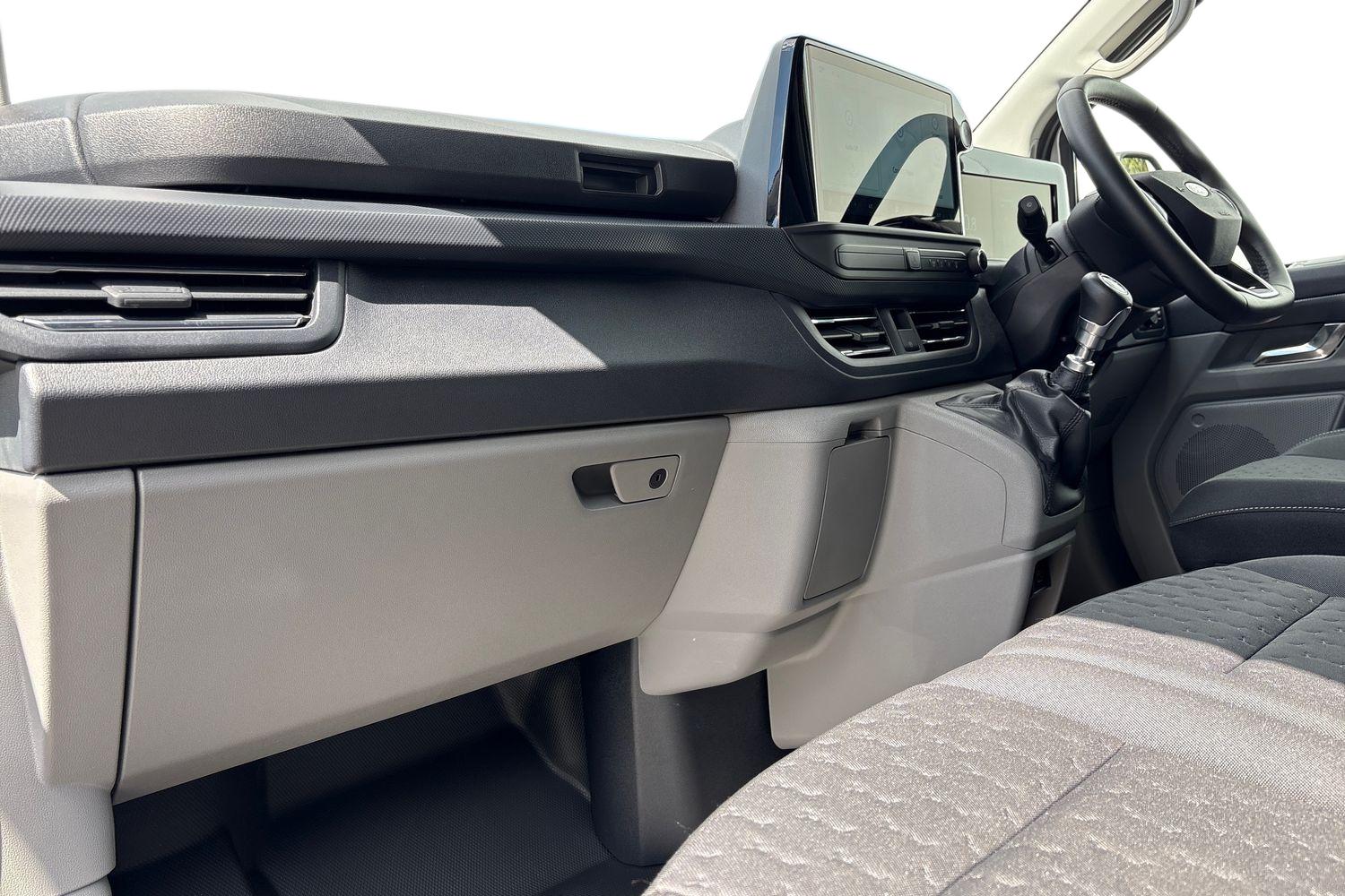 Ford TRANSIT CUSTOM Photo 2