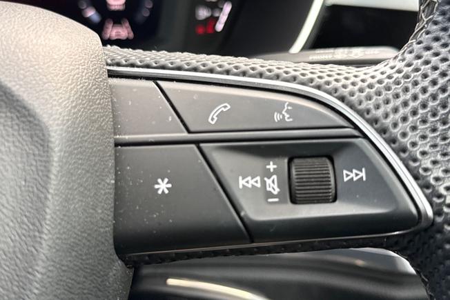 Audi Q3 Photo 17